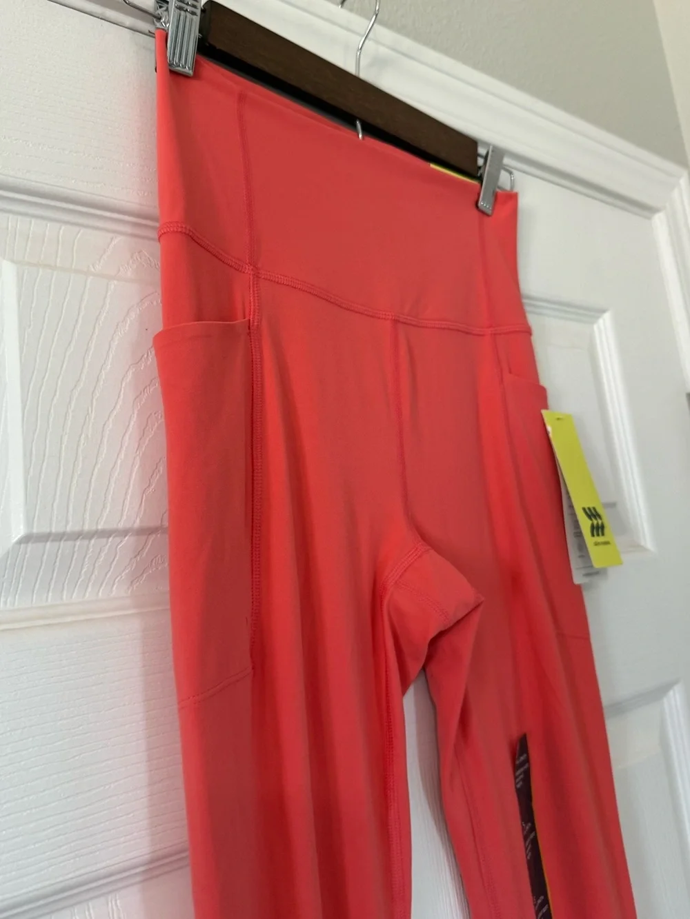 NWT All in Motion High-Waist Performance Leggings in Coral- Small